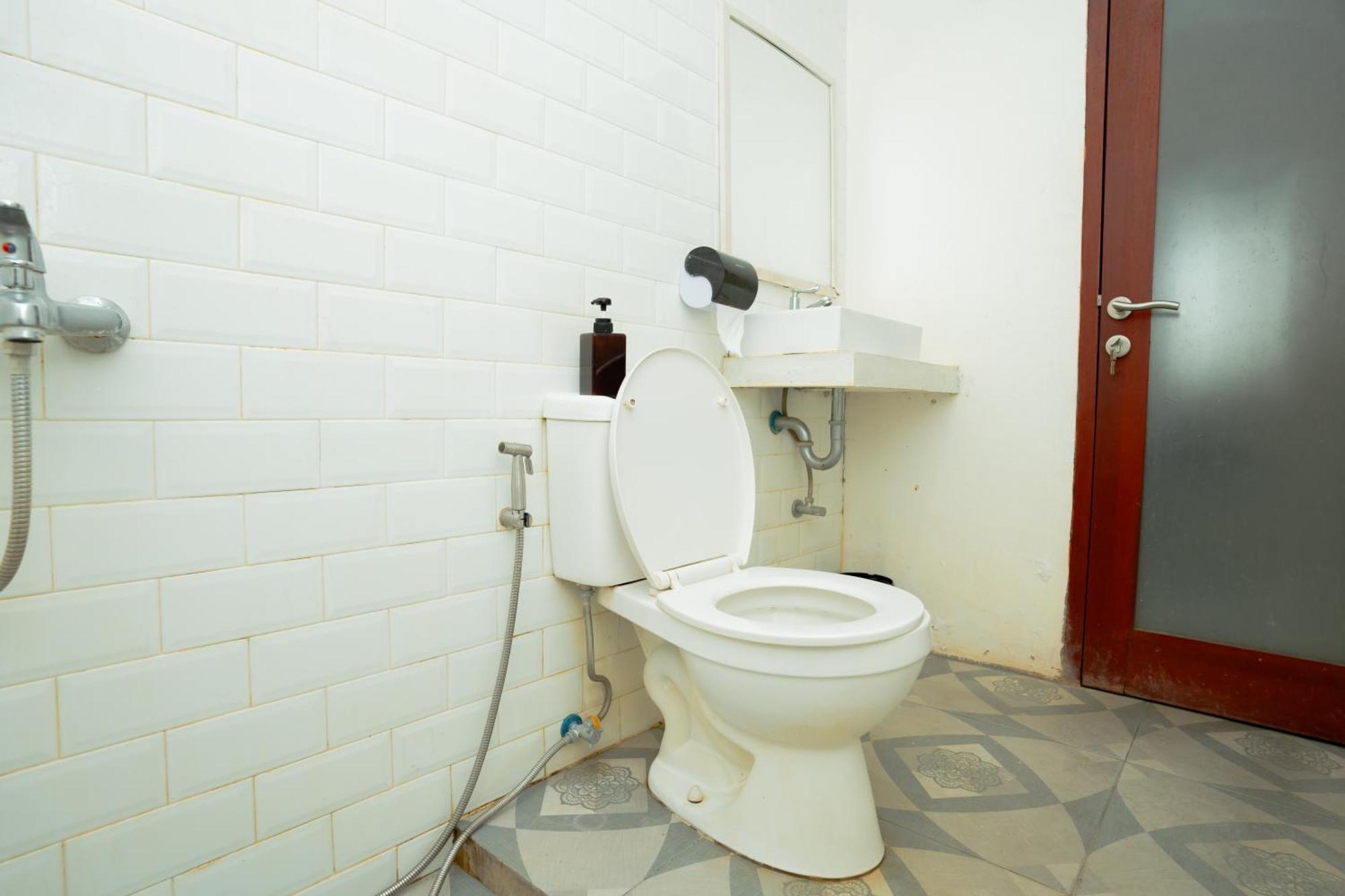Reddoorz Syariah Near Lombok Epicentrum Mall Mataram Exteriör bild